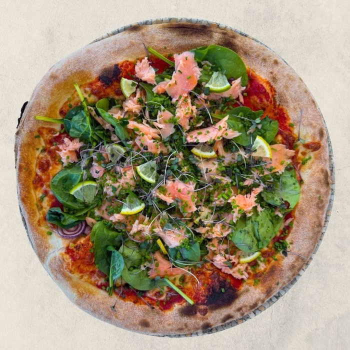 Pizza al salmone